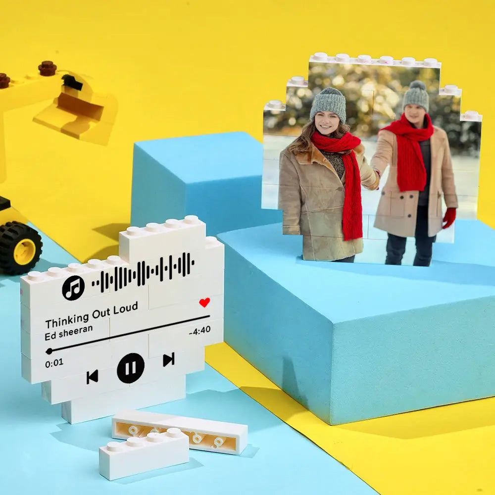Detail of smooth, child-safe edges and durable plastic on personalised octagon bricks – safety features of custom photo building blocks for ages 3+