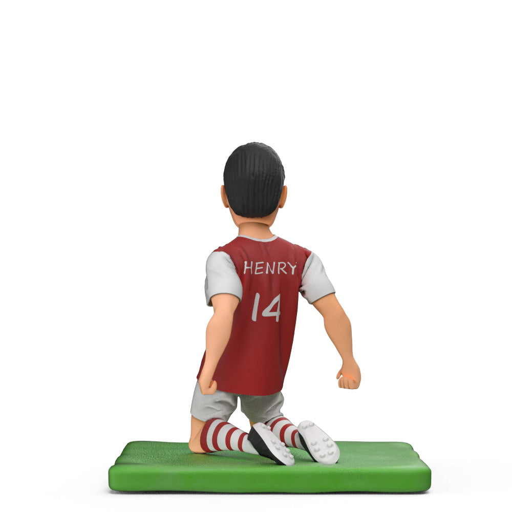 Angled view of Monaco Henry Classic kneeling World Cup personalised bobblehead showing engraved text on base and detailed football kit