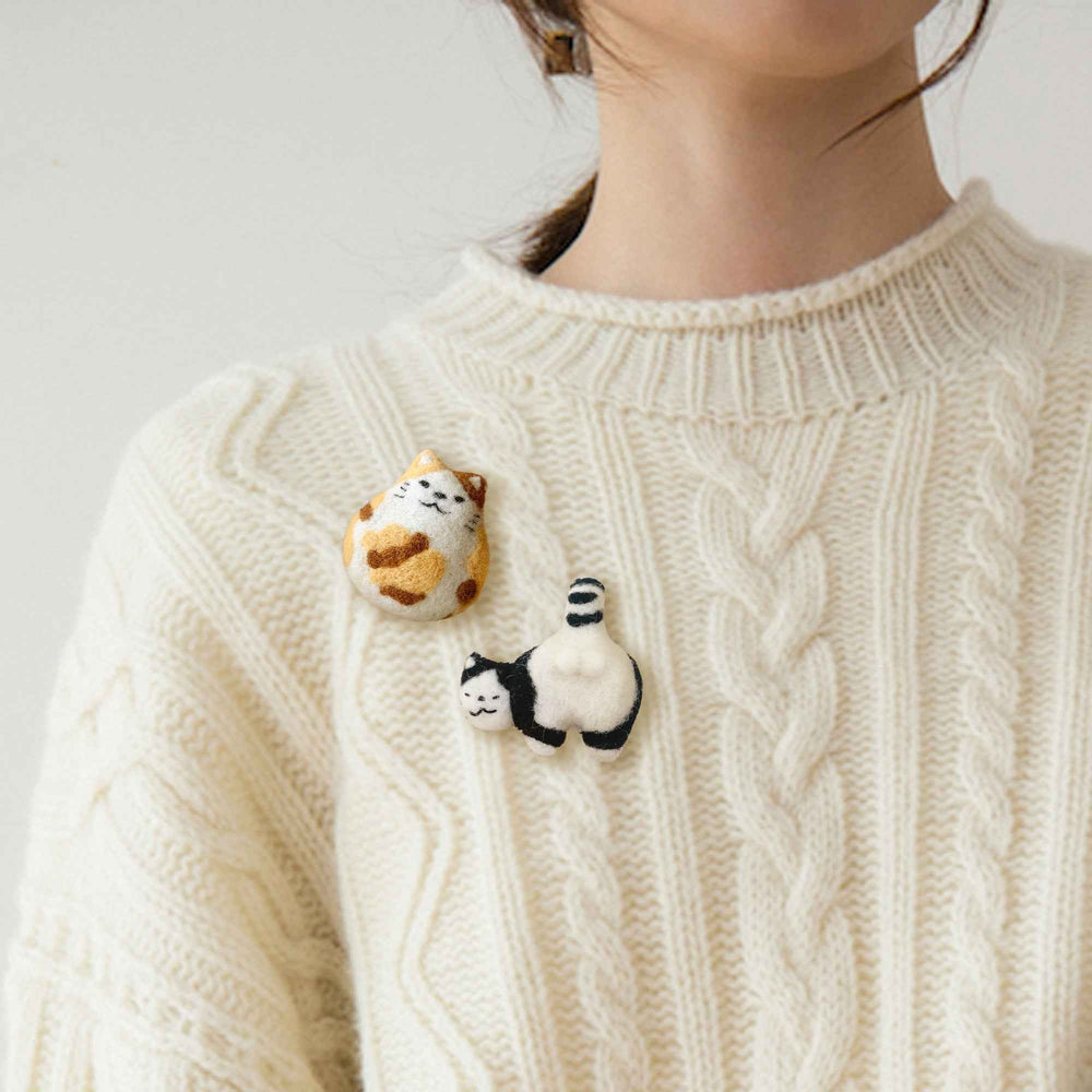 Adorable Handmade Felt Kitten Brooch - Perfect Gift for Cat Lovers