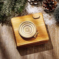 Vintage Wooden Camera Box Keychain for Film Rolls – A Unique Gift for Photography Enthusiasts