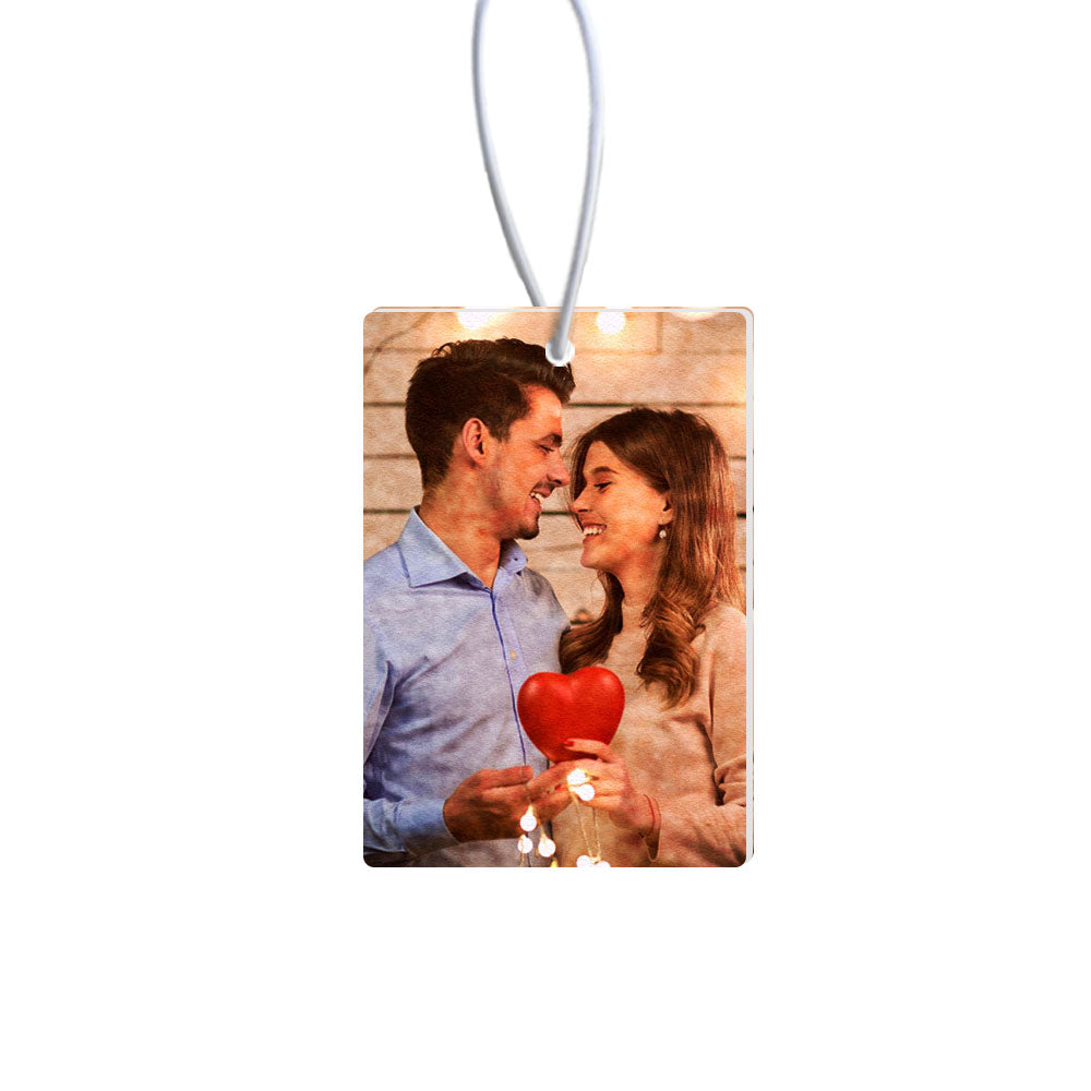Fragrance options for the car air freshener with Ocean, Blue Wind Chimes, Lemon and Rose scents.