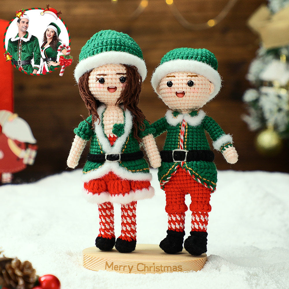 Lineup of personalised crochet dolls showing size options 10 cm, 15 cm and 20 cm – custom mini‑me amigurumi for gifts and home decor