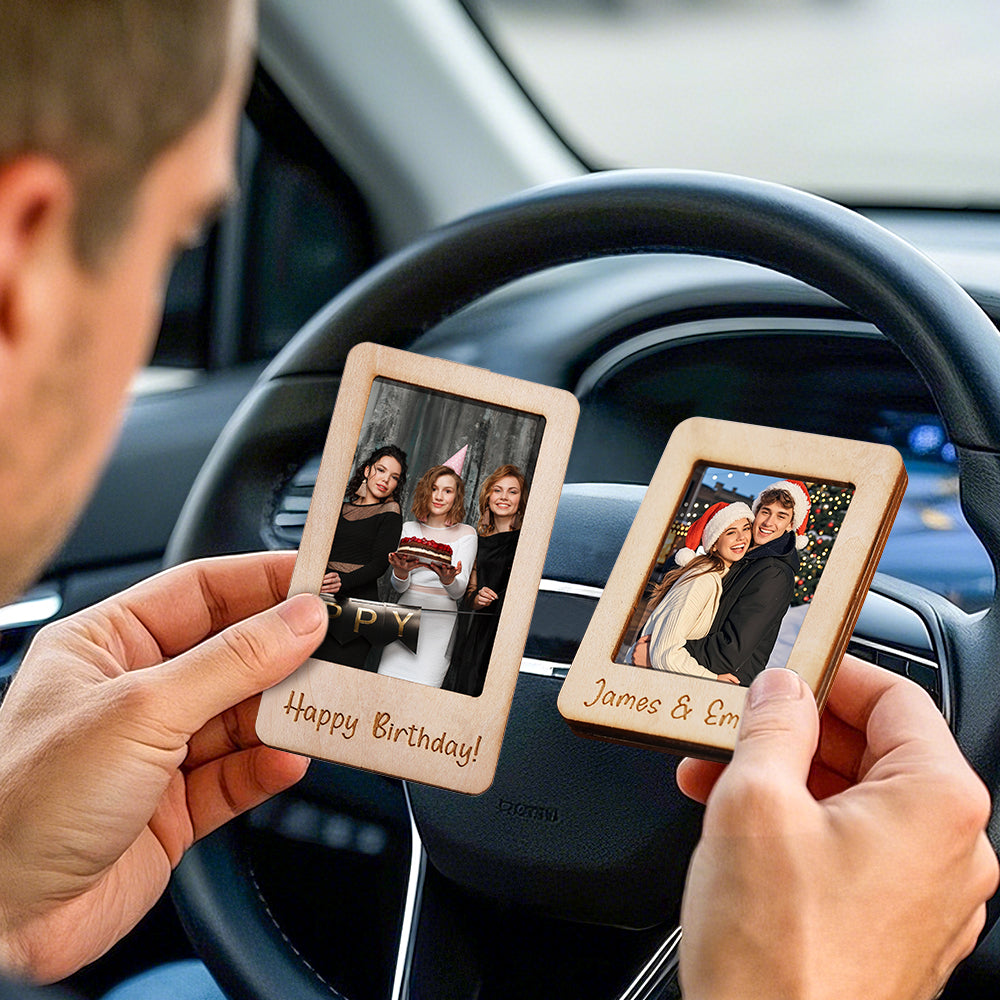 Three size options for the personalised photo frame: 6.5x9.5 cm, 7.5x13 cm and 9x13 cm.