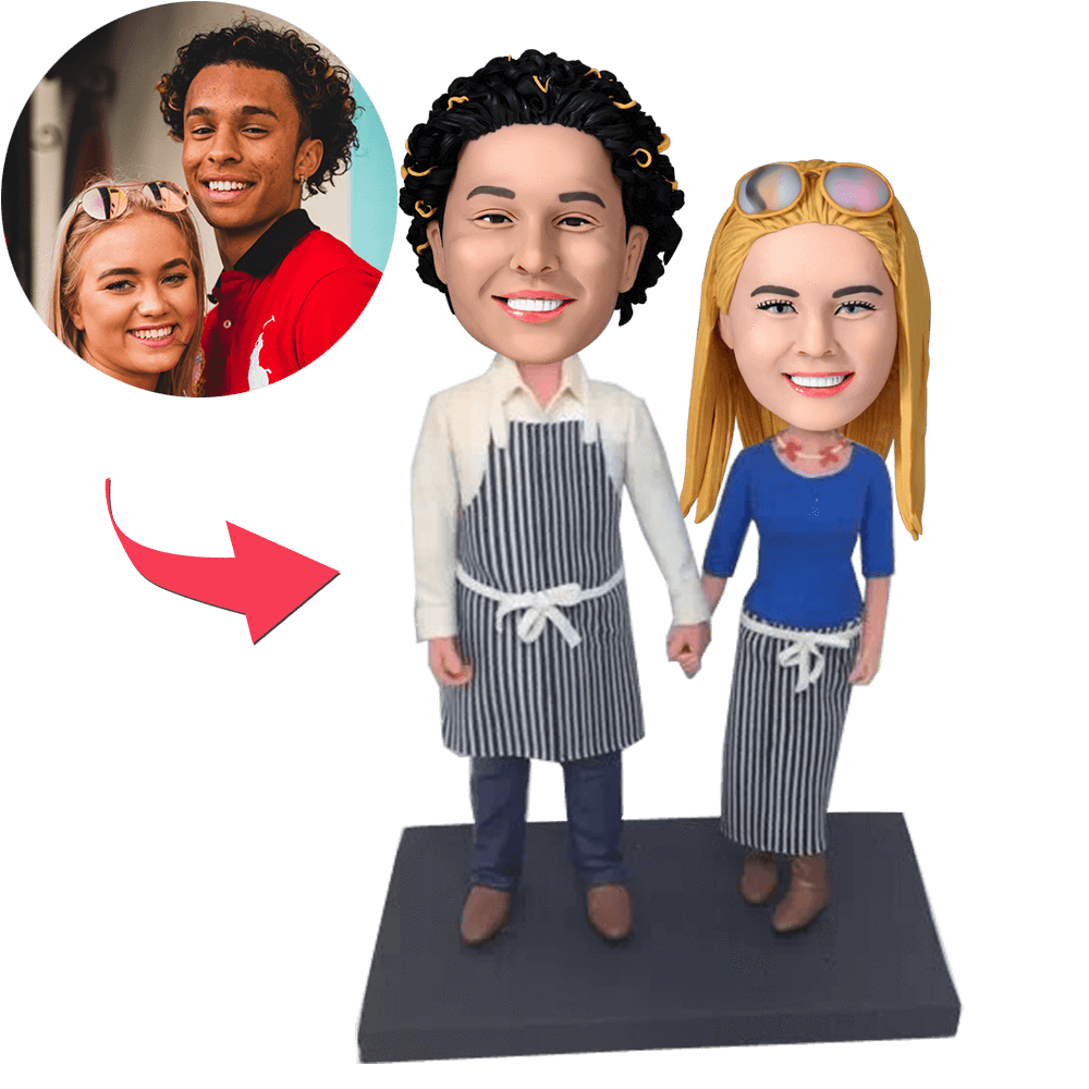 Couple on the Beach personalised bobblehead with engraved text — handcrafted polymer clay couple figurine, perfect custom wedding or anniversary gift