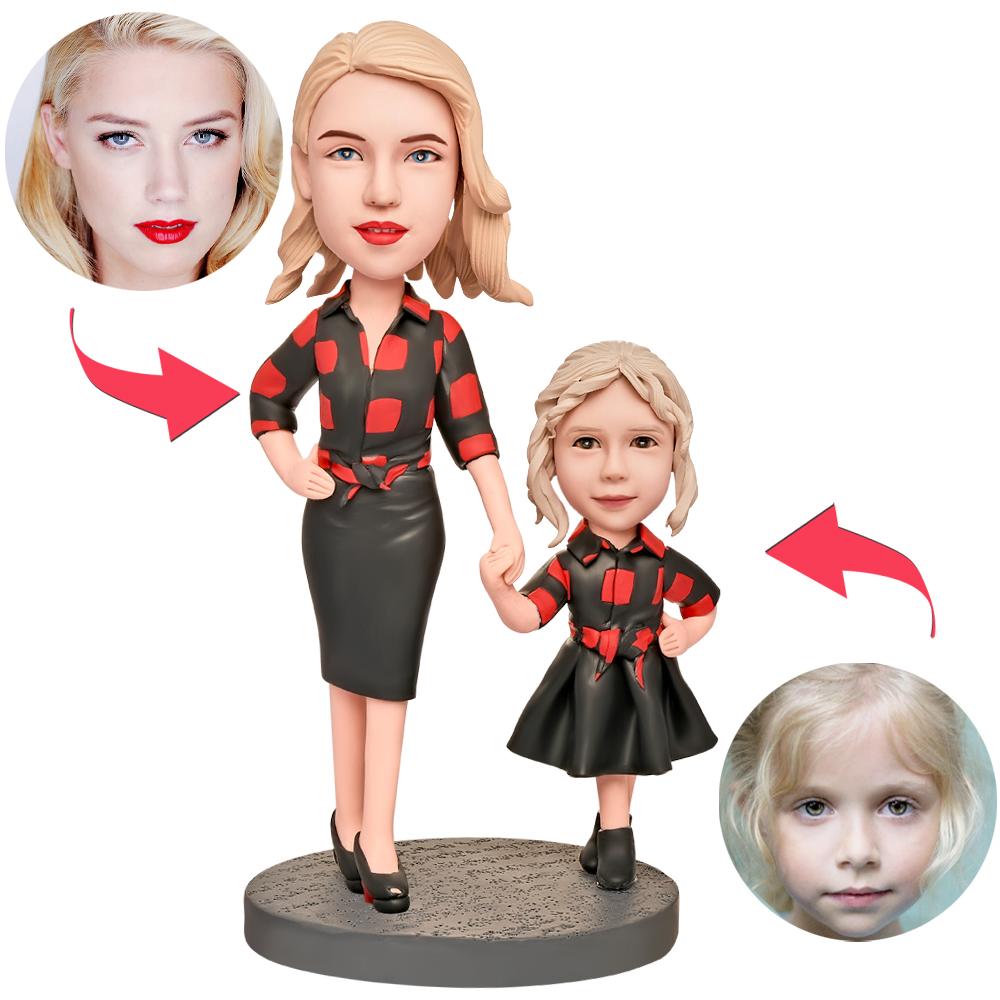 Personalised mother and daughter plaid bobblehead on engraved base – polymer clay figurine in matching outfits, ideal engraved keepsake gift