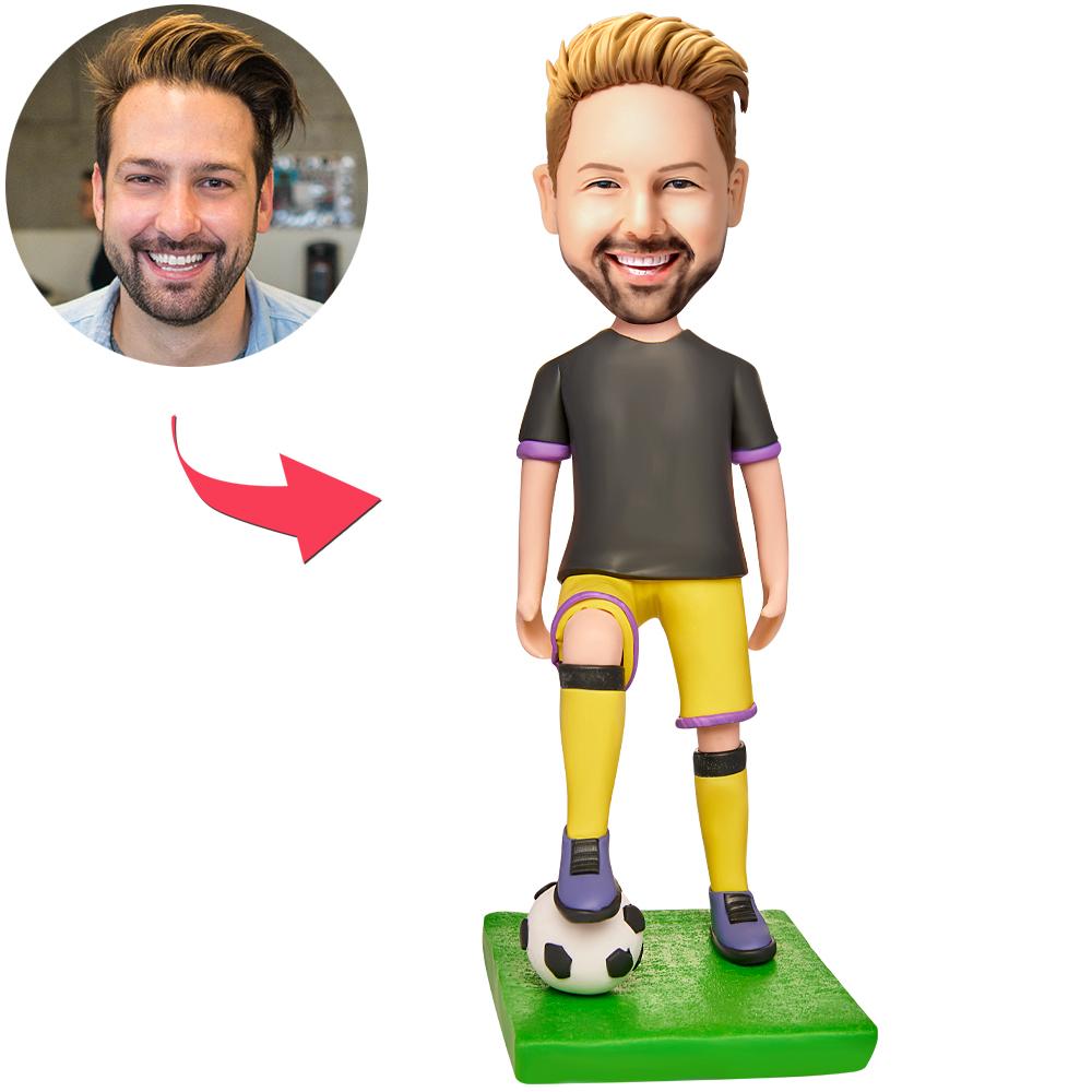 Personalised football bobblehead in polymer clay – custom engraved sports figurine with personalised head and engraved base, ideal football keepsake gift