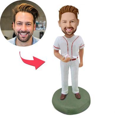 Personalised baseball catcher bobblehead with engraved text on base – handcrafted polymer clay custom bobblehead featuring a personalised face likeness, perfect gift for Dad, Father’s Day, sons, grandpas and team mates