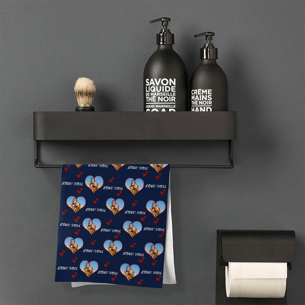 Personalised photo towel with heart-shaped couple image and custom text — 30×70cm fluffy, highly absorbent love towel, ideal personalised gift for couples, anniversaries and Valentine’s Day