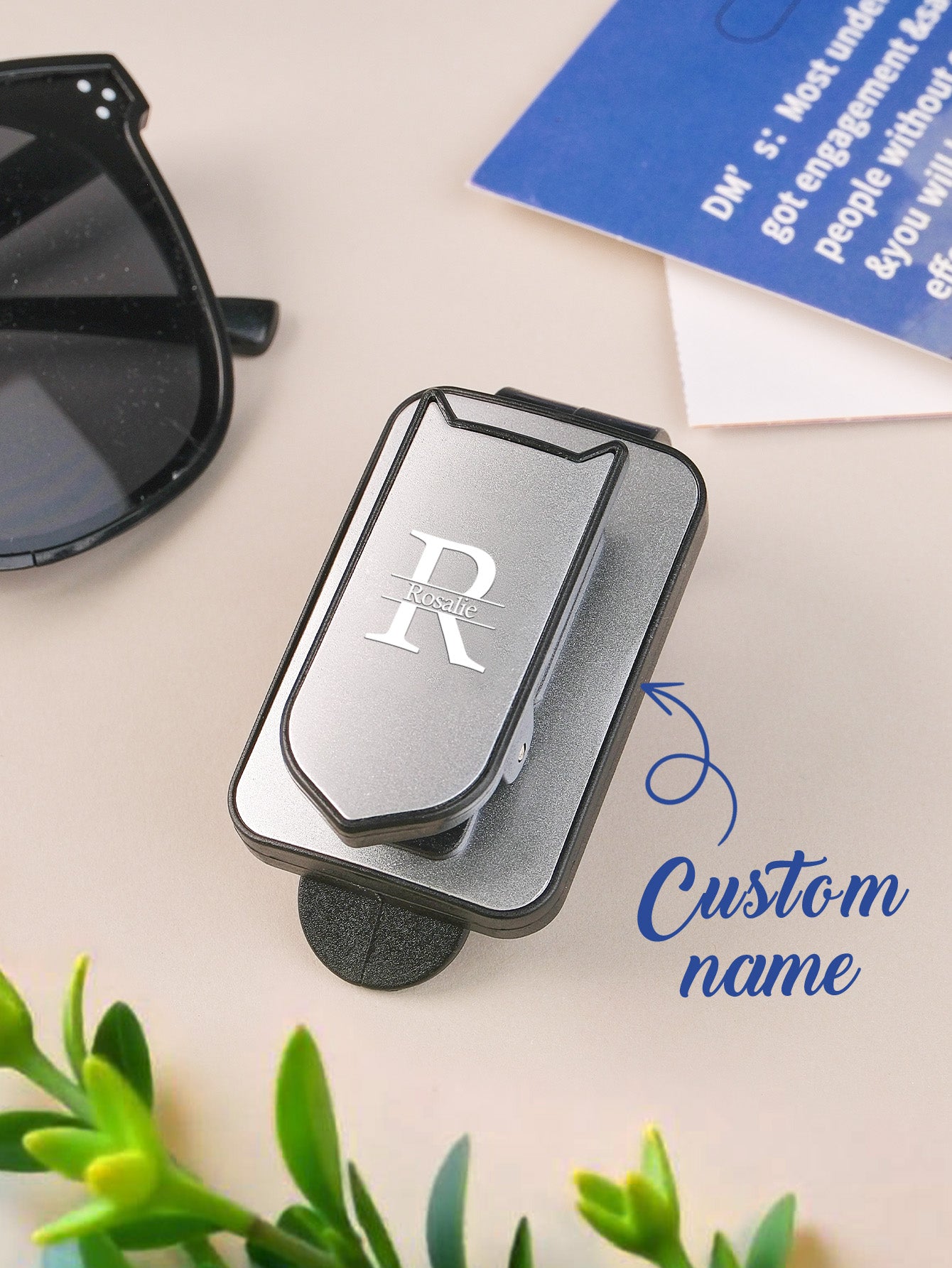 Personalised Car Sunglasses Holder – Custom Name Sun Visor Clip