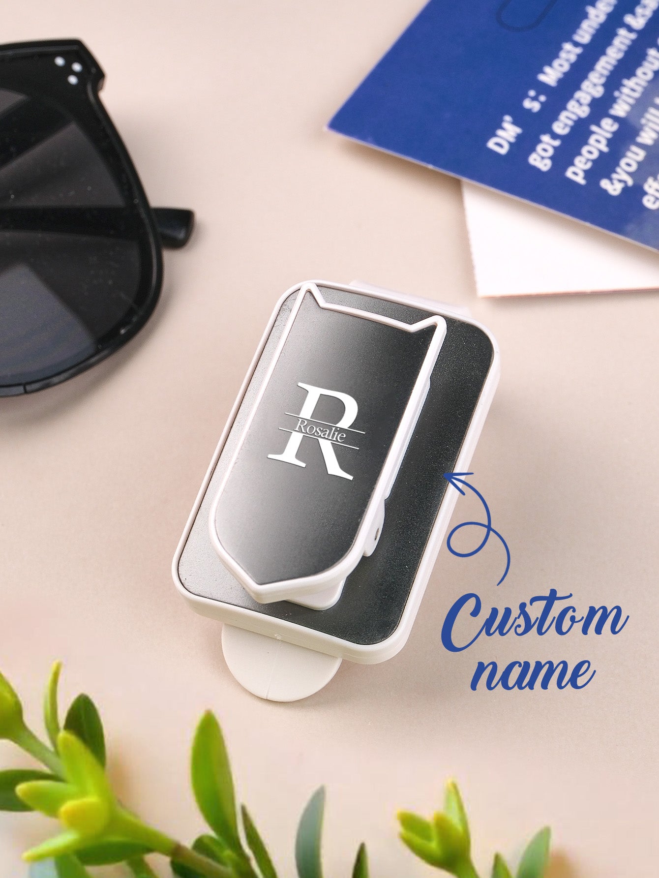 Personalised Car Sunglasses Holder – Custom Name Sun Visor Clip
