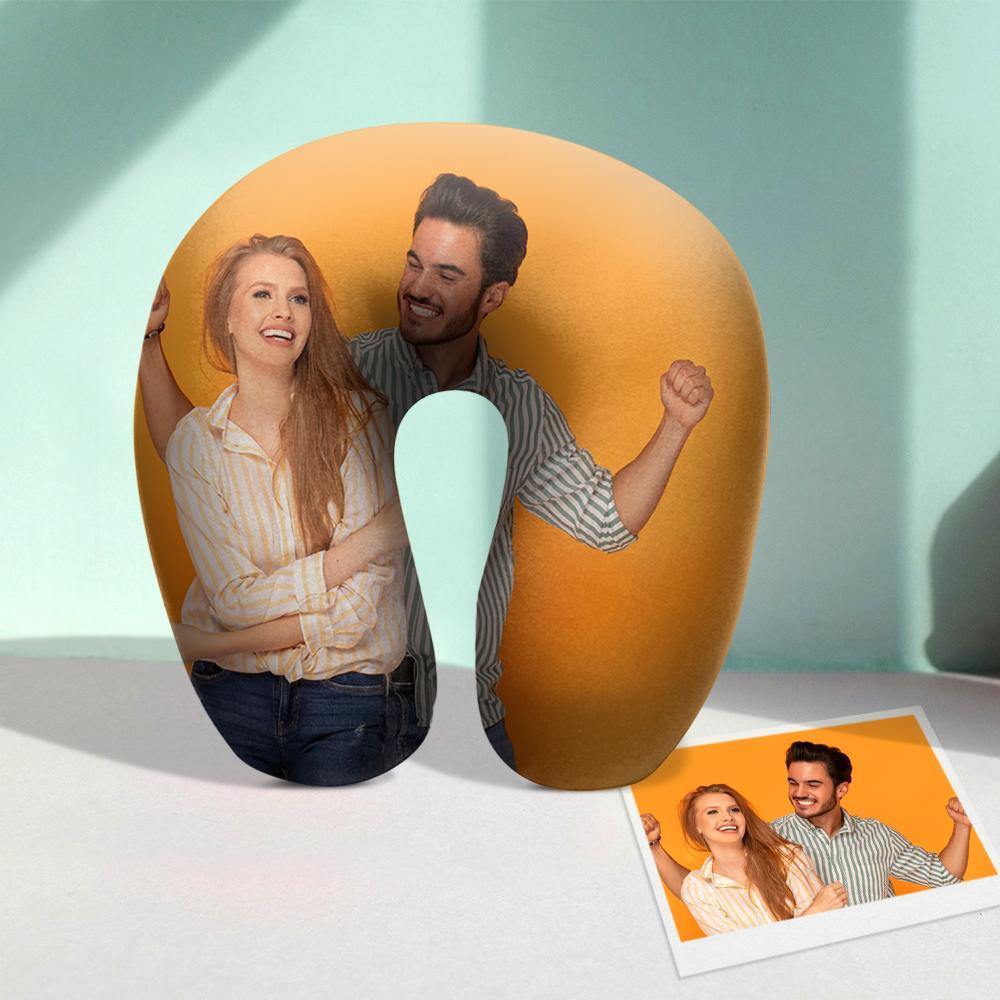 Ergonomic U-shaped pillow design supporting natural cervical curvature for travel comfort.