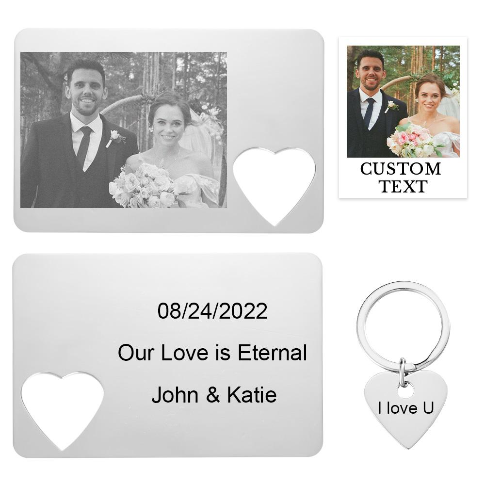 Heart pendant keychain paired with a personalised engraved wallet card – ideal anniversary or Valentine’s gift