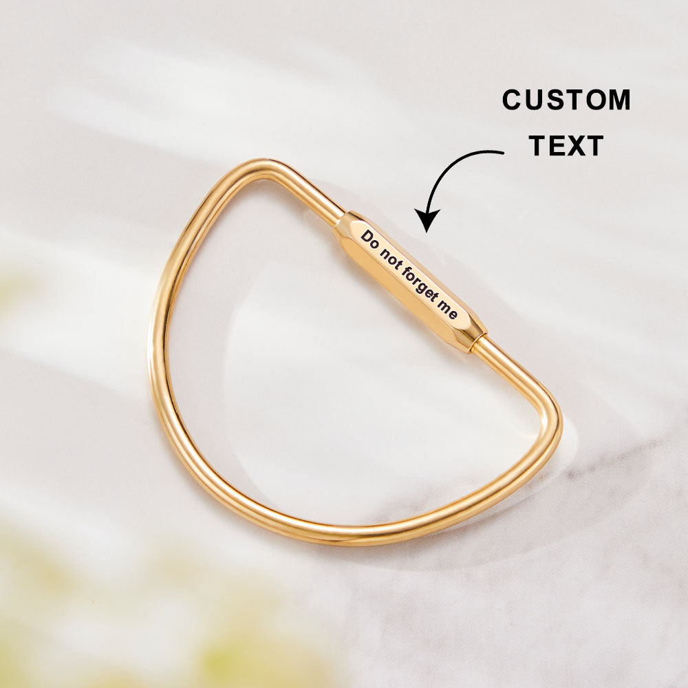 Personalised copper D keyring – custom engraved carabiner keychain for men with screw‑lock, ideal for camping and everyday carry