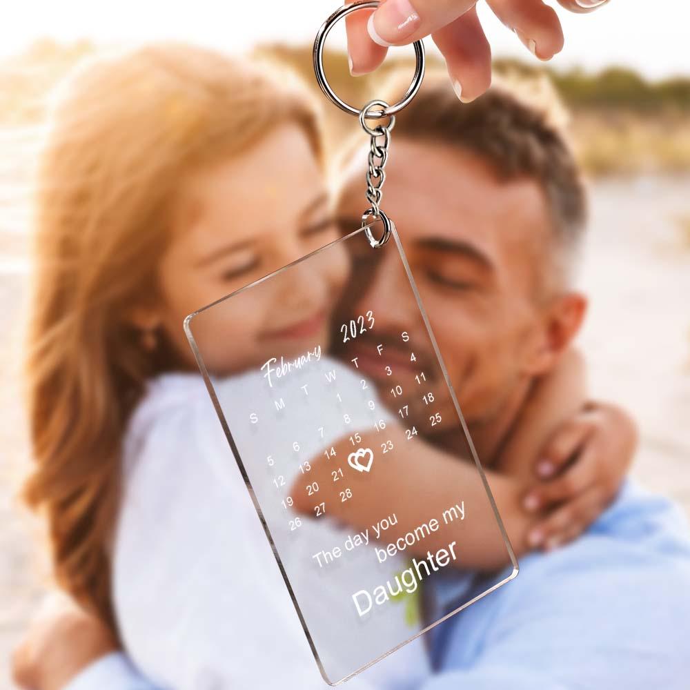 Personalised calendar keyring close-up of brushed metal calendar charm and sturdy split ring, engraved with a special date — ideal personalised anniversary or birthday keepsake