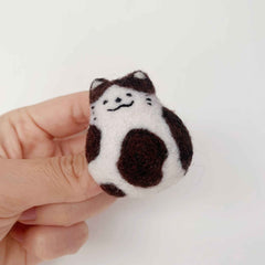 Adorable Handmade Felt Kitten Brooch - Perfect Gift for Cat Lovers