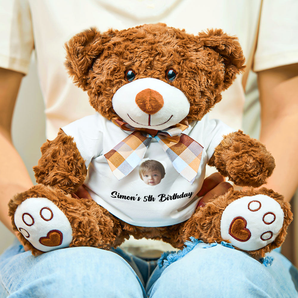 Close-up of personalised text on bear plush – clear name and message print on soft plush with PP cotton filling, ideal baby shower gift