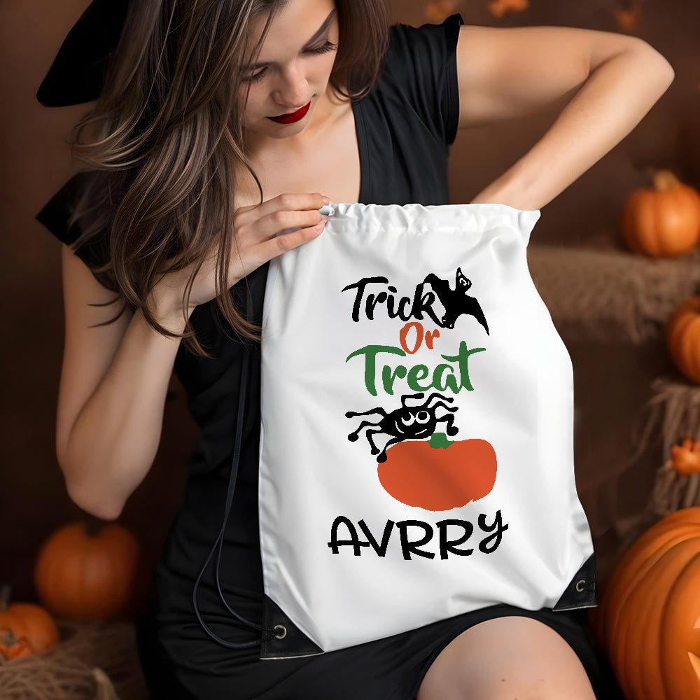 Personalised Halloween drawstring bag with pumpkin motif – custom engraved name gift for kids and teens, lightweight polyester backpack