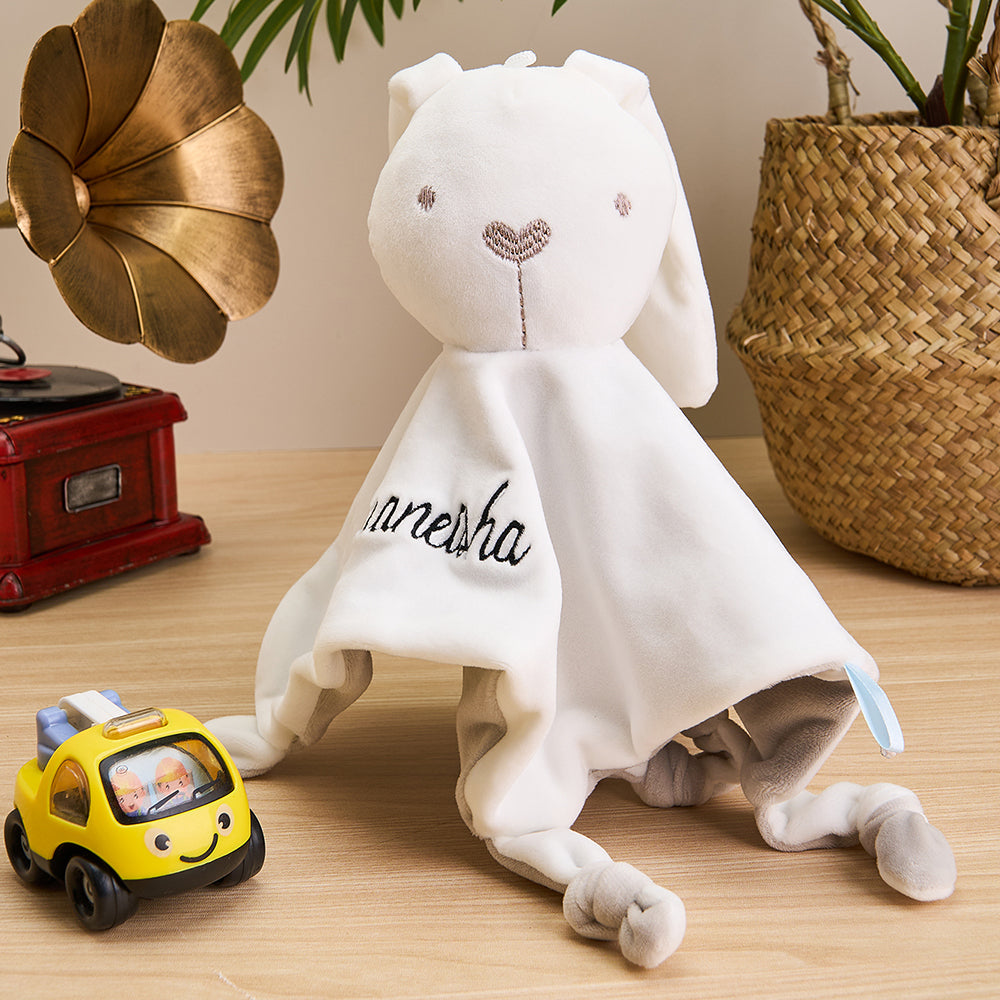 Compact size of the baby comforter, 25cm by 25cm, perfect for little hands to hold.
