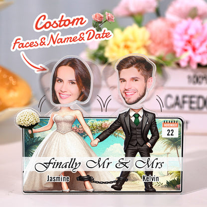 Personalised Face Newlywed Couple Shaking Head Standee | Fun Wedding Gift