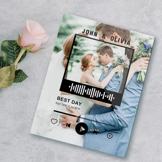 Personalised music QR code acrylic plaque with matching keychain — scannable music code linking to your MP3, ideal long-distance relationship gift
