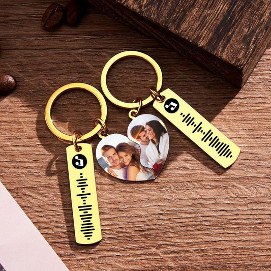 Personalised heart-shaped music code keyring pair with scannable engraved music code and custom names — perfect personalised gift for couples, anniversaries or Valentine’s Day