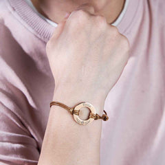 Personalized Engraved Angel Wings Pet Paw Print PU Leather Rope Bracelet Memorial Gift for Pet Lovers