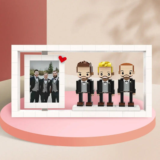 Personalised full-body brick figures photo frame for three people, custom ABS mini figures with personalised hairstyles, outfits and simple poses – ideal wedding or groomsman gift and keepsake