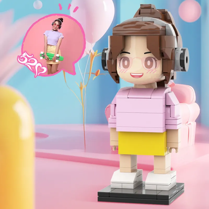 Personalised full-body Duddu brick figure (1 person) in Light Nougat — custom hairstyle & expression, perfect romantic or birthday gift