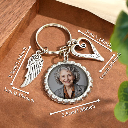 Personalised photo keychain shown as a thoughtful gift — ideal for weddings, Mother's Day or memorial keepsake