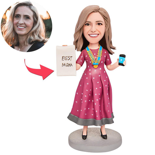 Exotic Mum personalised bobblehead with engraved base — handcrafted polymer clay figure featuring a customised head (hairstyle and facial expression) and fixed body; perfect Mother’s Day or birthday keepsake