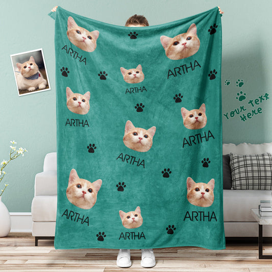 Custom cat face blanket featuring a personalised pet photo and cat paws printed edge-to-edge on thick golden mink wool – ultra-soft, plush-backed throw.