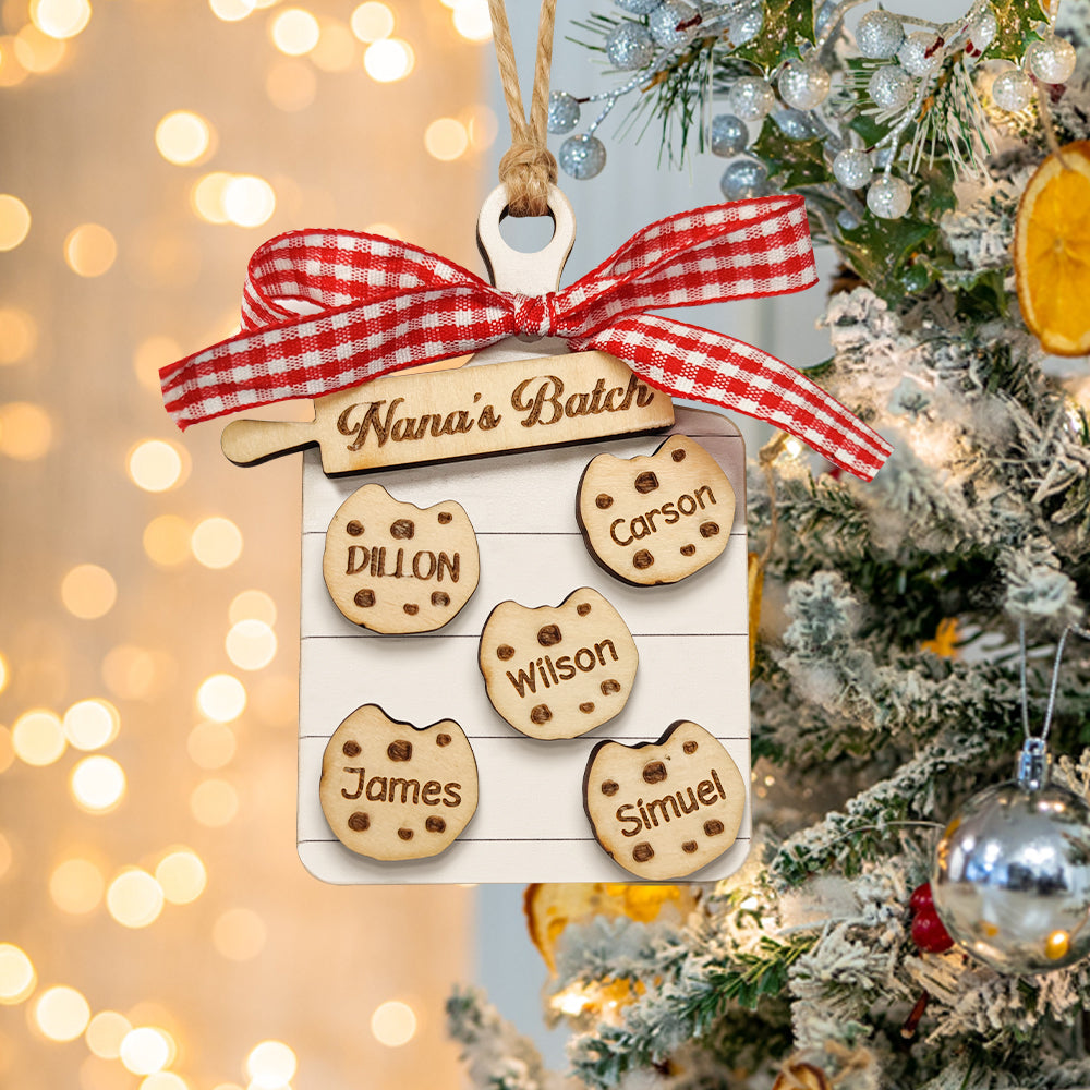 Personalised Family Name Christmas Cookie Ornament - Custom Wooden Tree Decoration