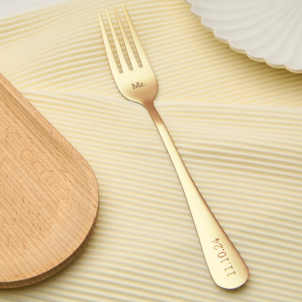 Personalised Mr & Mrs Wedding Forks Set - Engraved Wedding Tableware Gift