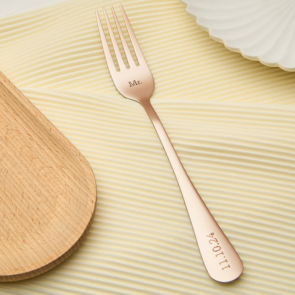 Personalised Mr & Mrs Wedding Forks Set - Engraved Wedding Tableware Gift
