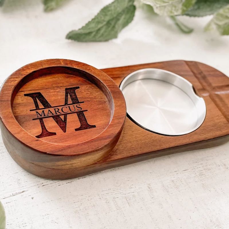 Close-up of wide, deep-set cigar grooves on engraved walnut ashtray – sturdy cigar rest for cigar aficionados