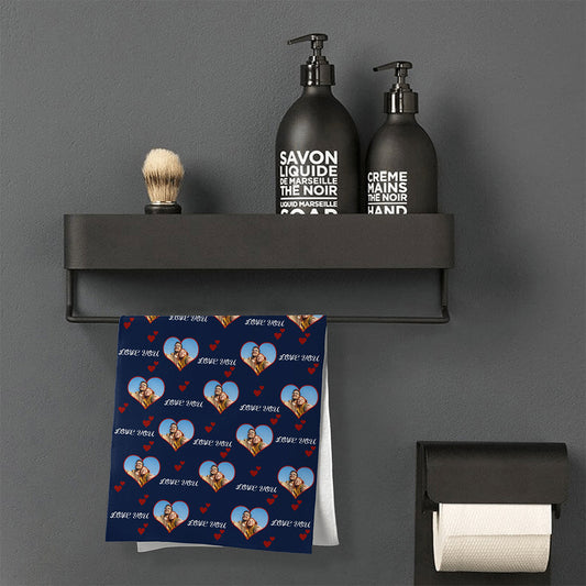 Personalised photo towel with heart-shaped couple image and custom text — 30×70cm fluffy, highly absorbent love towel, ideal personalised gift for couples, anniversaries and Valentine’s Day