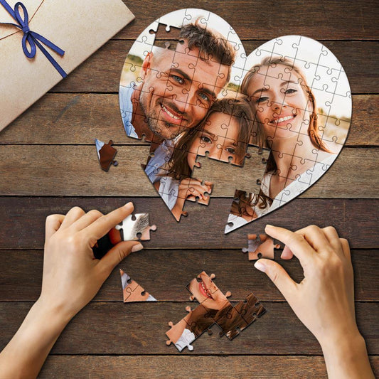 Personalised heart-shaped photo puzzle (75 pieces) with custom design — vibrant UV print on thick cardboard, ideal personalised photo gift for Valentine’s Day or Mother’s Day