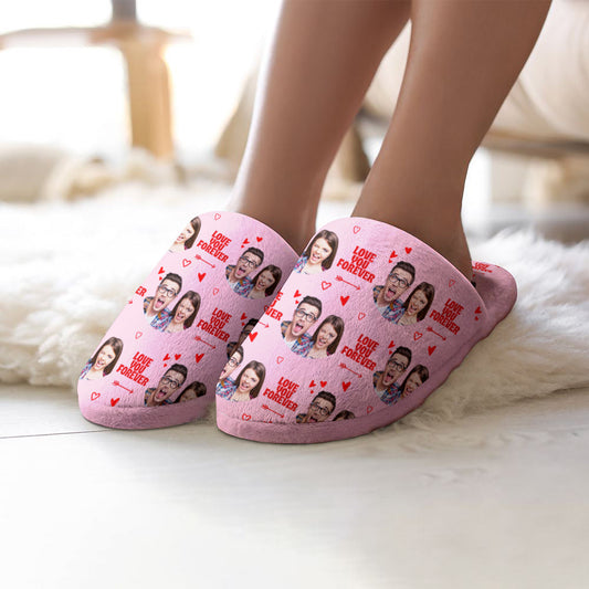 Waterproof TPR rubber sole of personalised slippers showing non-slip, floor-friendly design for wooden carpeted and tiled surfaces