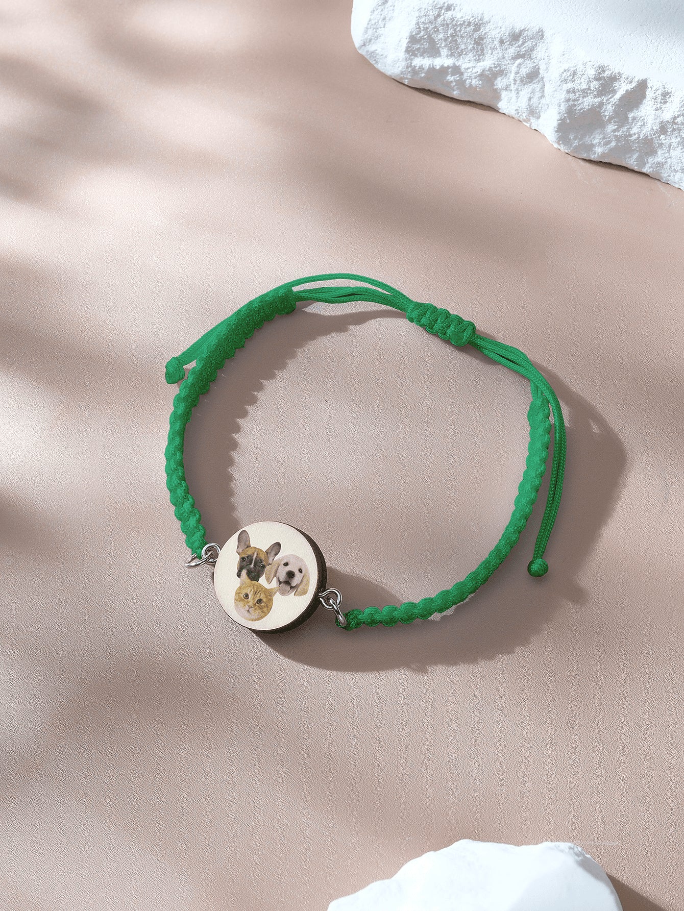 Clear view of pet portrait on wooden pendant bracelet