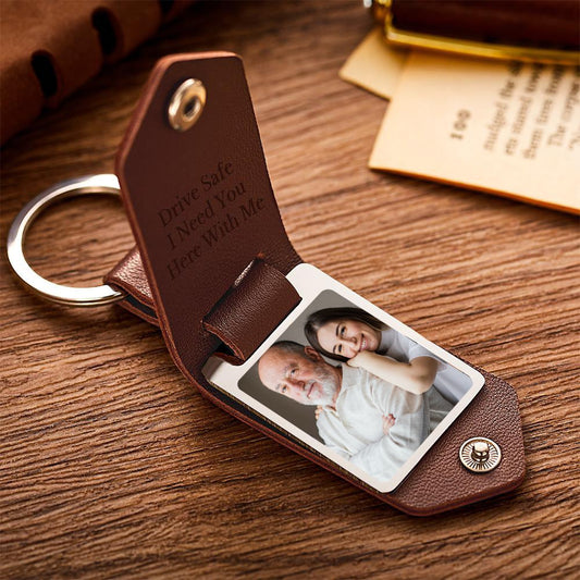 Personalised Father's Day leather keyring with photo calendar and metal ring — 3×4 cm engraved-style keepsake for Dad