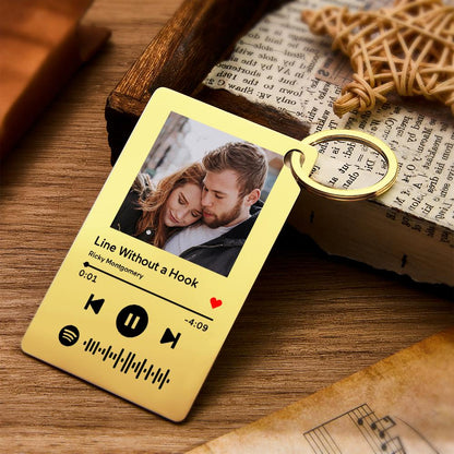Personalised stainless steel Spotify keychain on a ring, engraved keepsake ideal for Valentine’s Day or birthdays