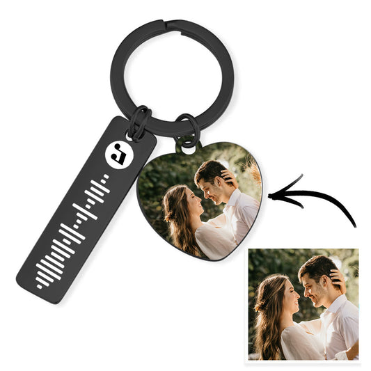 Personalised Scannable Music Code Keychain with custom photo, engraved name and scannable music code on stainless steel – lightweight 8g custom photo keyring gift