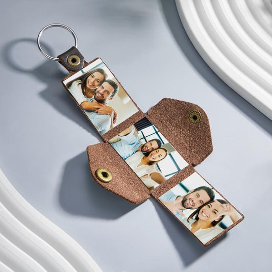 Personalised mini envelope photo keychain in engraved vintage leather showing inserted photo and custom script, ideal Father's Day gift and keepsake