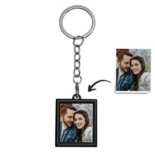 Personalised photo keychain close-up — minimalist rectangular photo frame keyring with a clear portrait insert, perfect personalised photo gift