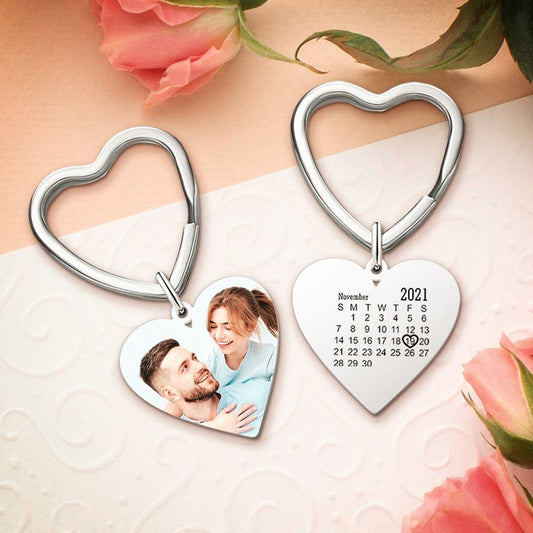 Personalised engraved heart photo keyring in silver with a highlighted calendar date and custom text – anniversary keepsake for Mum