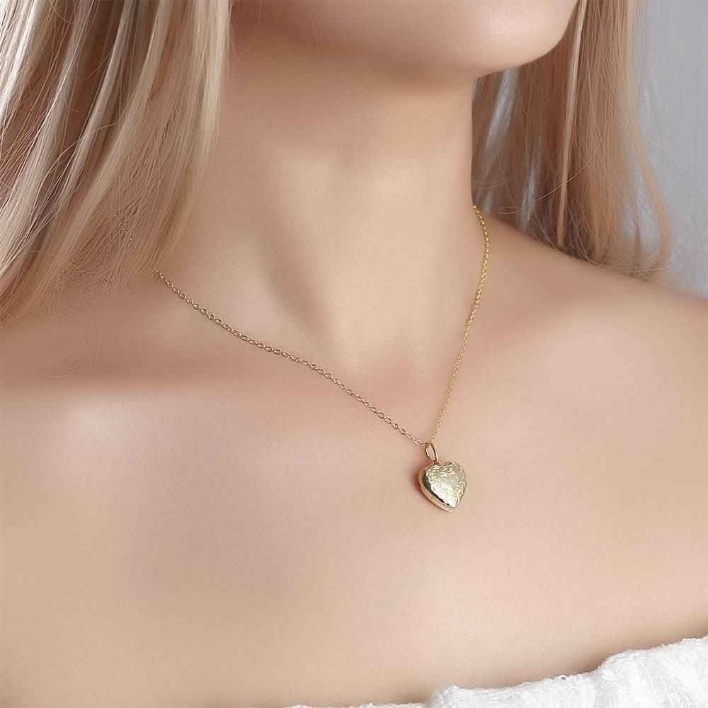 Embossed Printing Heart Photo Locket Necklace With Engraving 14k Gold Plated