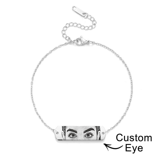 Close-up of personalised photo bracelet in silver stainless steel showing an engraved custom portrait pendant on a 22+6cm chain – personalised jewellery gift for her