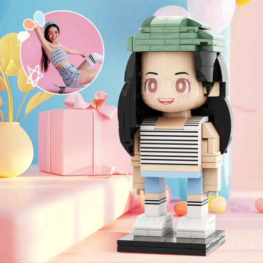 Custom full-body Duddu brick figure — personalised one-person minifigure front view showing hairstyle and accessories, ideal personalised Valentine’s or birthday gift (light nougat skin tone)
