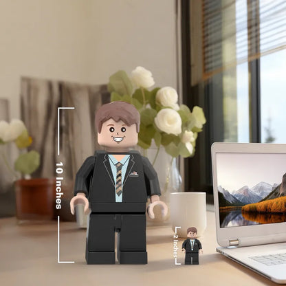 Side view showing personalised clothing details and accurate hairstyle on a 3D printed minifig