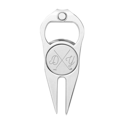 Personalised golf markers with custom names — magnetic ball marker close-up for weddings, Father’s Day and corporate gifts